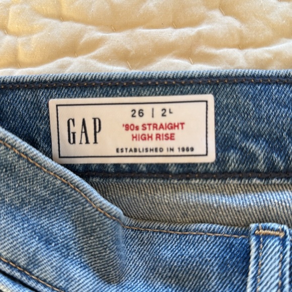 Gap Brand New 90s Straight High Rise Jeans - size 26/2L - Picture 4 of 7